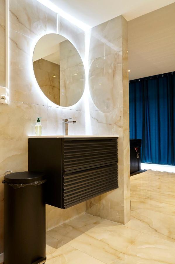 Golden Junior - Jacuzzi Daire Rouen Dış mekan fotoğraf